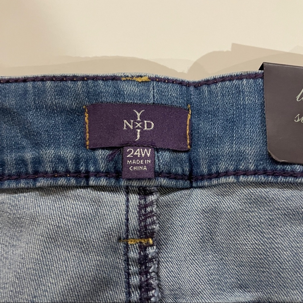 NYDJ Mini Boot Medium Wash High Rise Jeans Size 24W - Picture 6 of 10